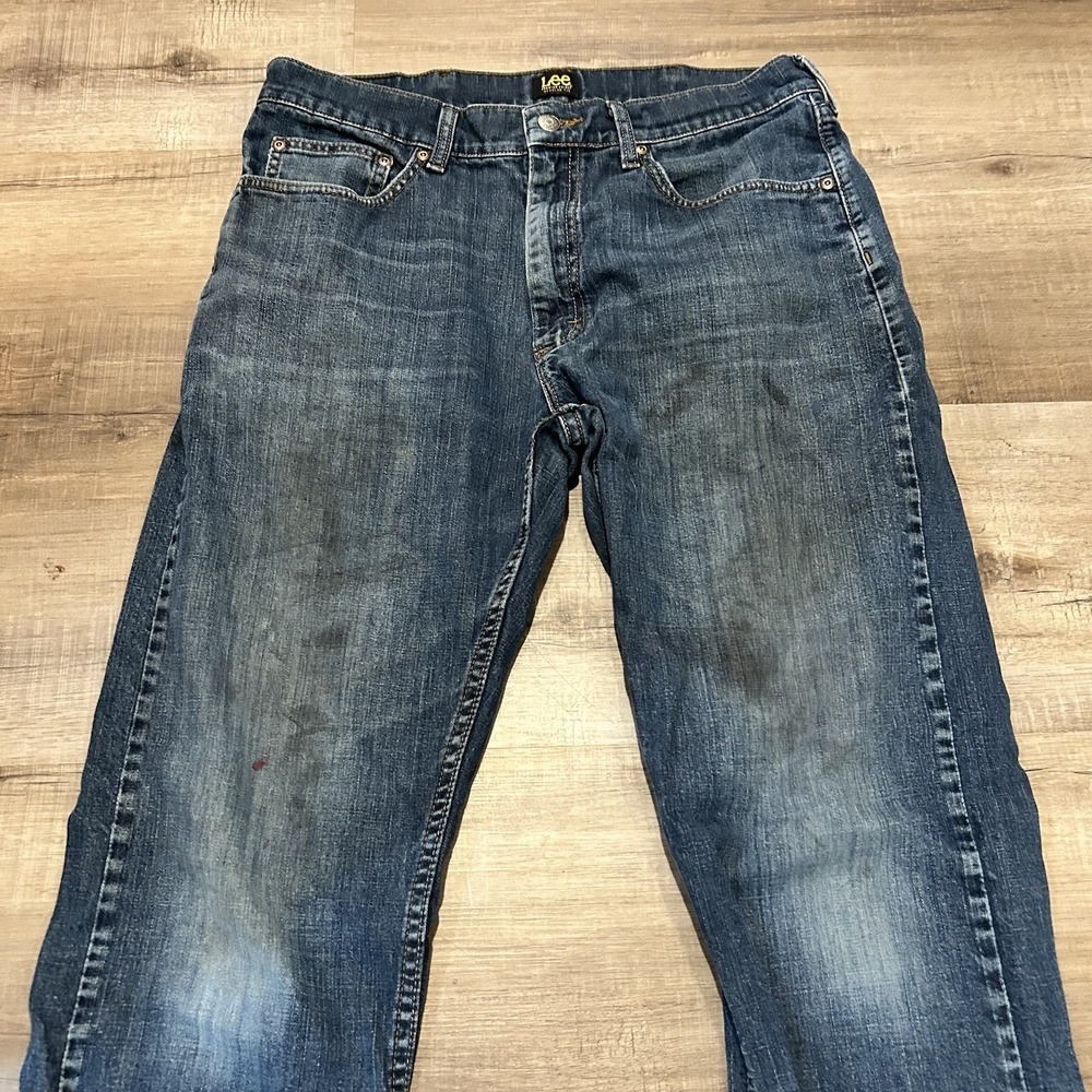 Lee Men's Blue Denim Jean 33x29.5 Straight Premium Select Regular Fit Distressed - Picture 3 of 8